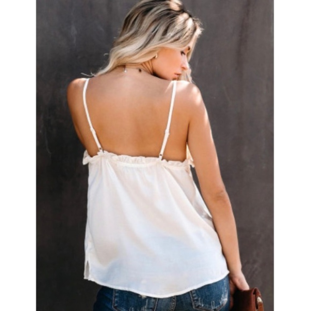 Last Spaghetti Strap Ruffled Tank - Picture 2 of 3